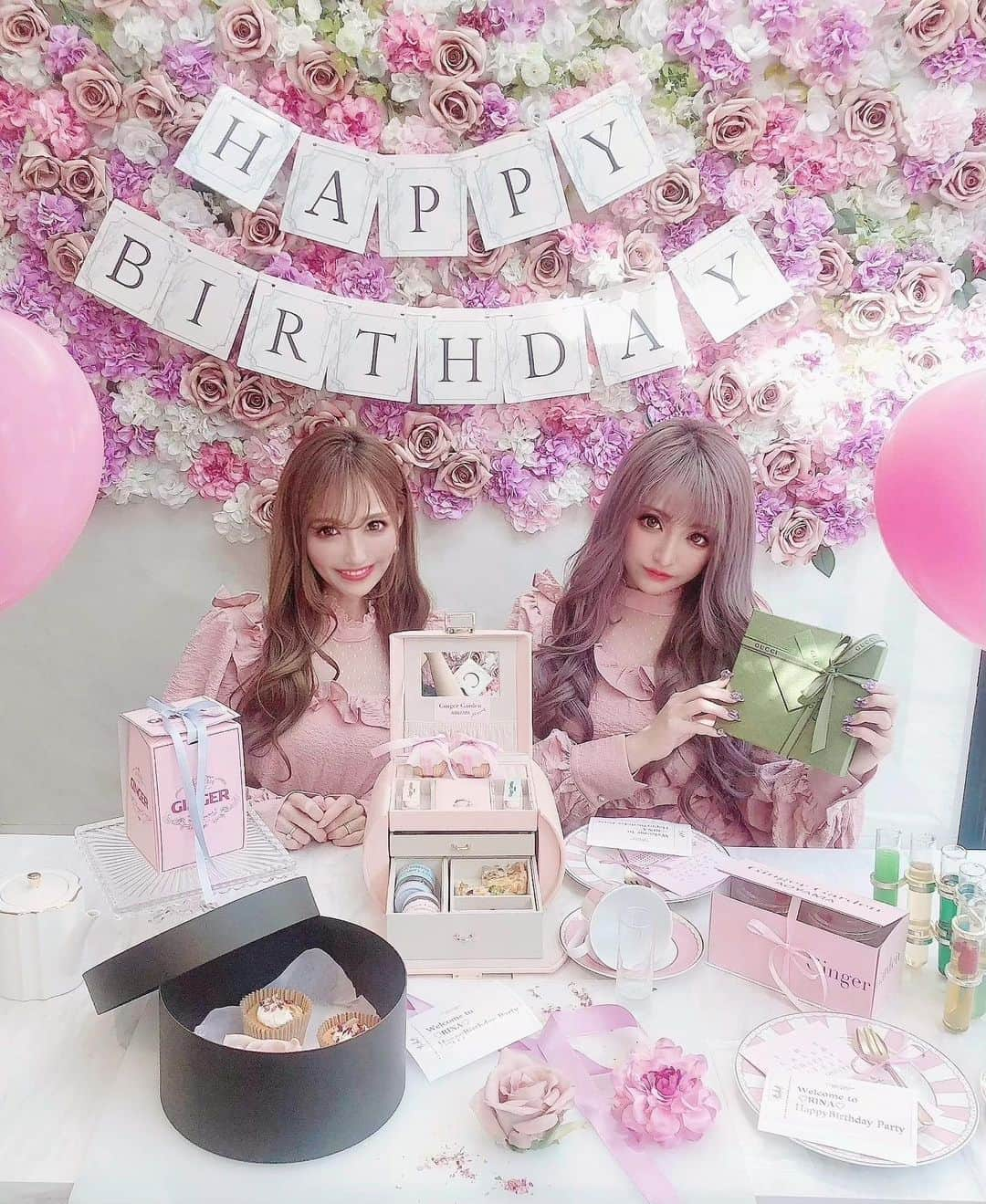 寿リリカさんのインスタグラム写真 - (寿リリカInstagram)「♡ りなちゃん🎀HappyBirthday🎀 ♡ リーナデートの時にサプライズしちゃいました🥂💕💕🥳👏🎉 ♡ よろこんでもらえて幸せ💓💗 りなちゃん＆リーナのお洋服👗👠＆ジンジャーガーデンのピンクafternoontea🍩☕∗*ﾟがぴったり可愛すぎてきゅんきゅん(♥ω♥*)♡*゜🌸💓🌹🌼 ♡ いつも私がボケたことを言ってると、すかさずナイスツッコミをくれる優しくて可愛いりなちゃん( ´,,•ω•,,`)だいすき💗💓💗💓 ♡ #さくりな ちゃん♥ #お誕生日おめでとう ♥」4月20日 0時41分 - ririkakotobuki