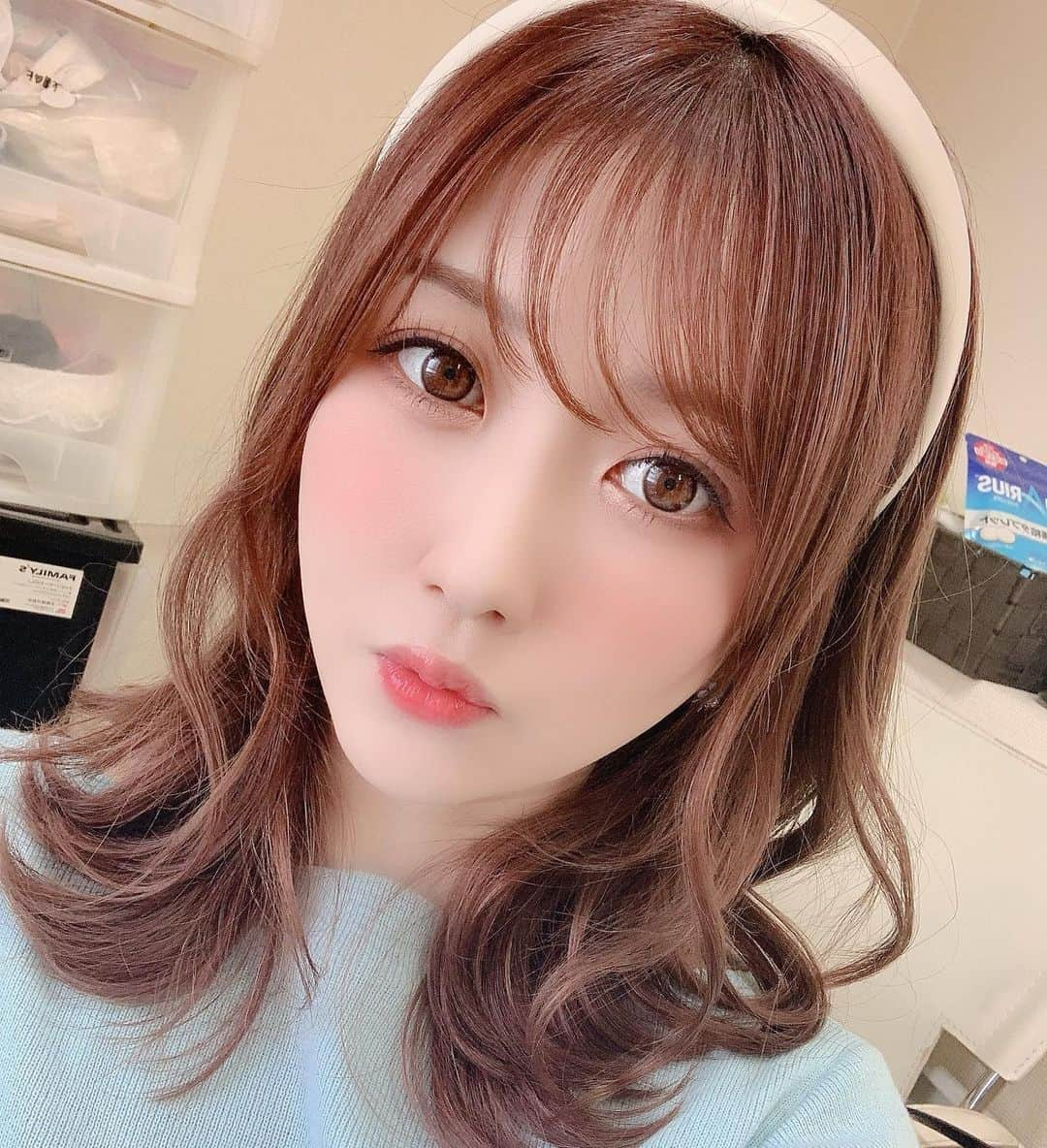 大槻ひびきさんのインスタグラム写真 - (大槻ひびきInstagram)「ヘアアレンジ🥺🧡 前髪も後ろ髪も 全てコテだけで巻いたよ😊  #hair #hairarrange  #hairstyle #hairfashion  #hairstyles  #ヘアアレンジ #ヘア #ヘアスタイル #髪型 #髪型アレンジ #髪 #髪飾り  #カチューシャ #巻き髪」4月20日 2時45分 - yanhibi0221