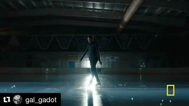 アリッサンドラ・アロノウのインスタグラム：「Can’t wait to hear your story @_kameryyn ❣️⛸ so inspired by you!  #Repost @gal_gadot with @get_repost ・・・ "You don't let anybody tell you that you're not worth it" I'm so thrilled to share with you a teaser from the first episode of IMPACT. “Ice breakers” Follow the story of @_kameryyn , a 20-year-old figure skating coach in Detroit who has broken barriers in her sport and dedicates her life to coaching young girls of color on and off the ice. I love how Kameryn inspires those around her - empowering young girls to achieve their goals, encouraging them to do better, not letting anything stop them, not letting anyone tell them they can't be who they want to be. Showing them they are worthy, they are accomplished, they have an Impact.   Watch the first episode of “National Geographic Presents: Impact with Gal Gadot” April 26 on YouTube and my platforms. #IMPACT #WomenOfImpact #CareToShare @figureskatingindetroit @NatGeoTV」