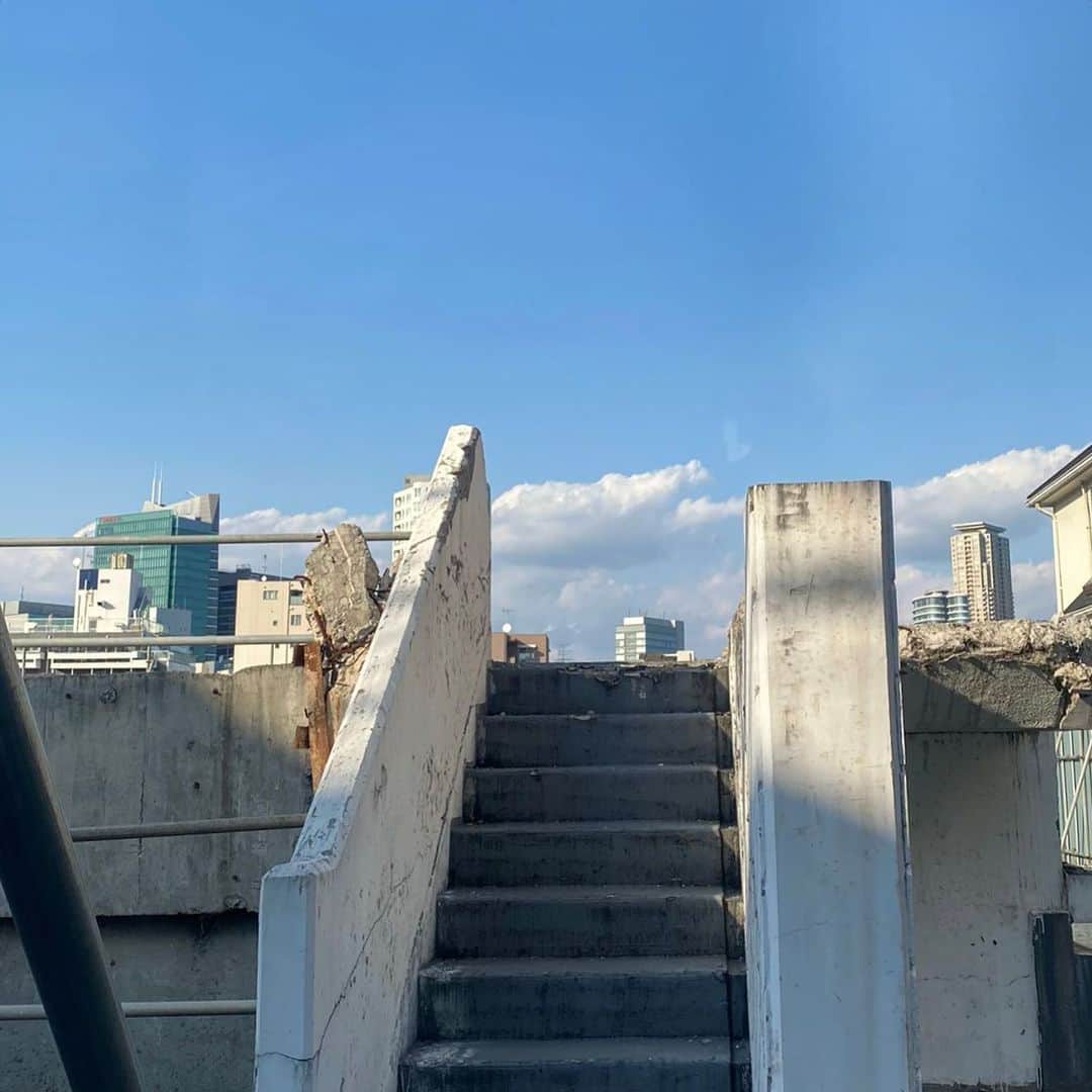 土岐麻子さんのインスタグラム写真 - (土岐麻子Instagram)「遺跡のような工事現場」4月20日 22時18分 - tokiasako