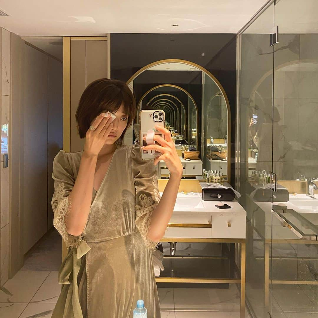 ヨンアさんのインスタグラム写真 - (ヨンアInstagram)「goodnight 🥀」4月20日 22時32分 - youn1029