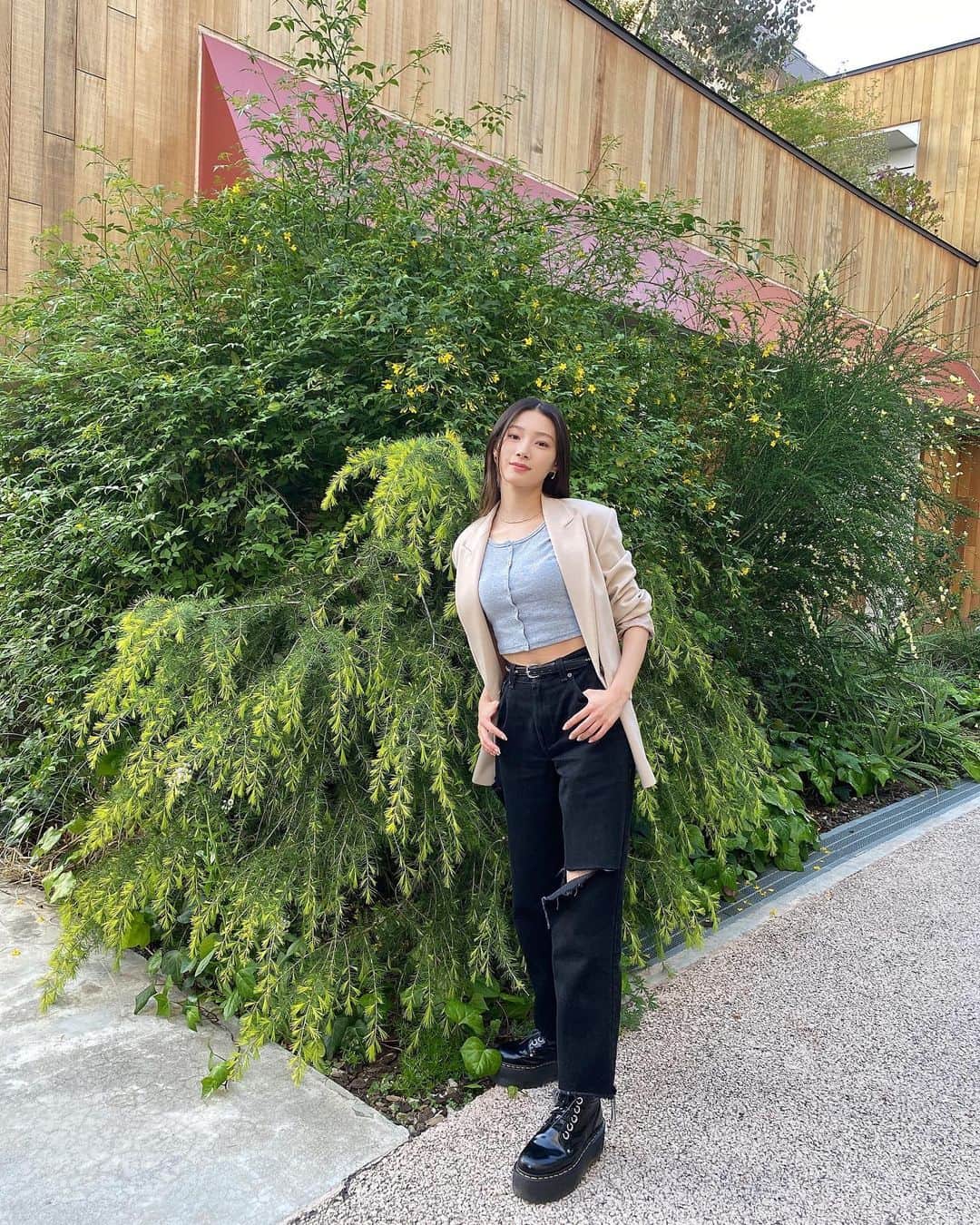 江田友莉亜のインスタグラム：「天気最高🍃🤍」