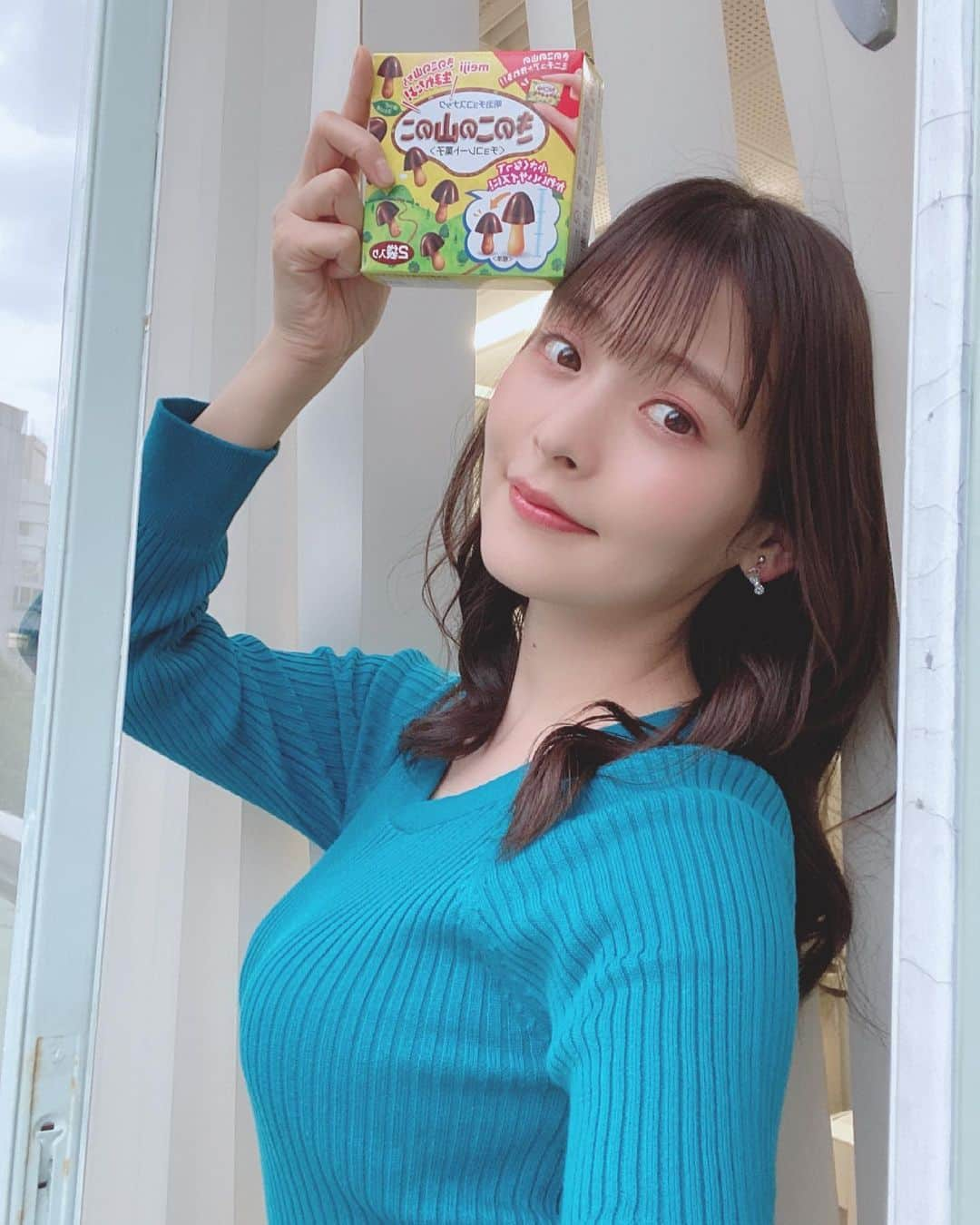 上坂すみれさんのインスタグラム写真 - (上坂すみれInstagram)「あしたは「EASY LOVE」発売日〜！ 21日の20時ごろからインスタライブをしますよヾ(*´∀｀*)ﾉよってってな！！  #上坂すみれ」4月20日 18時20分 - uesaka_sumire