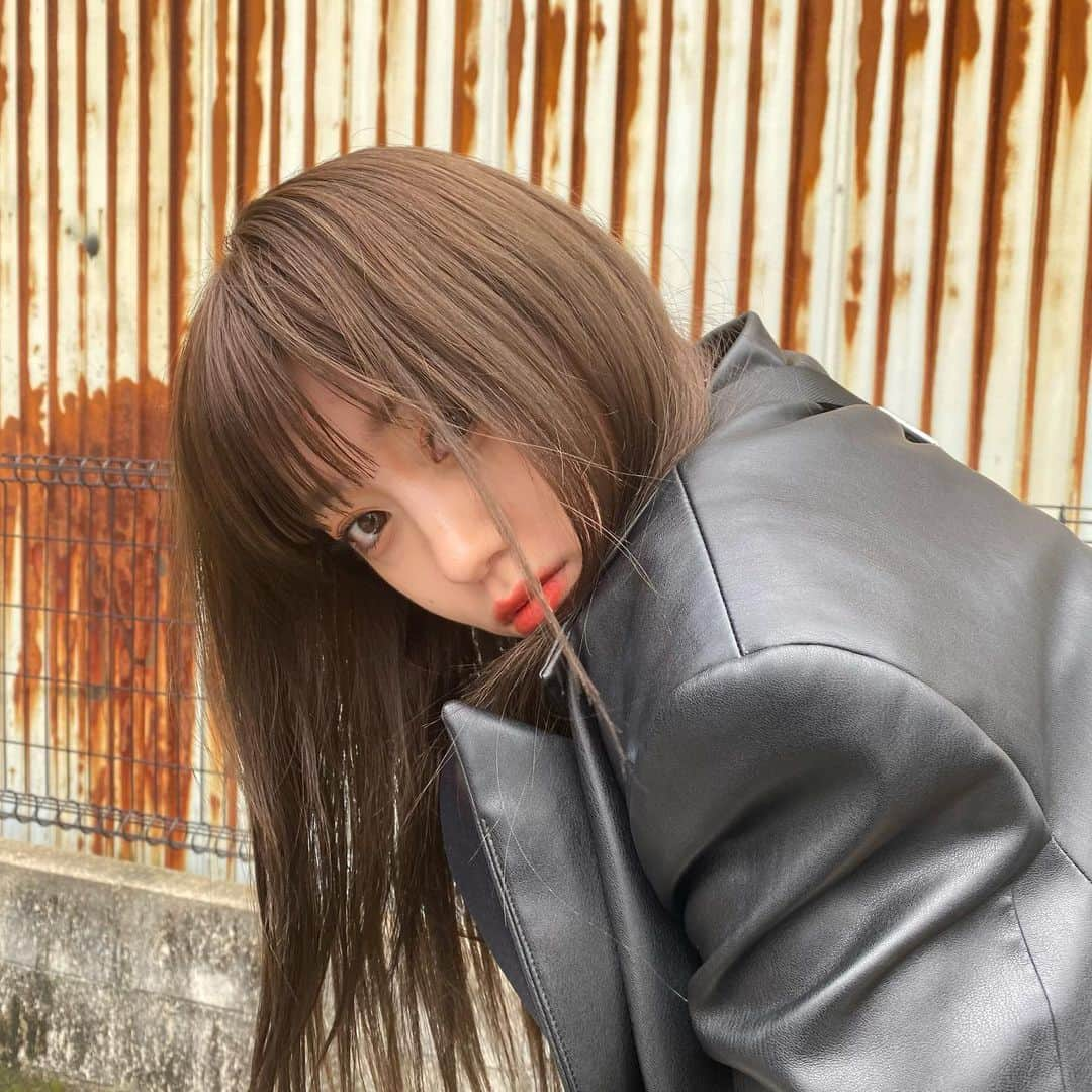 鴨林李帆さんのインスタグラム写真 - (鴨林李帆Instagram)「☯️🖤﻿ ﻿ ﻿ ﻿ ﻿ #鴨林李帆 #03 #fashion #model #makeup」4月20日 18時35分 - riho_1_2_1_2