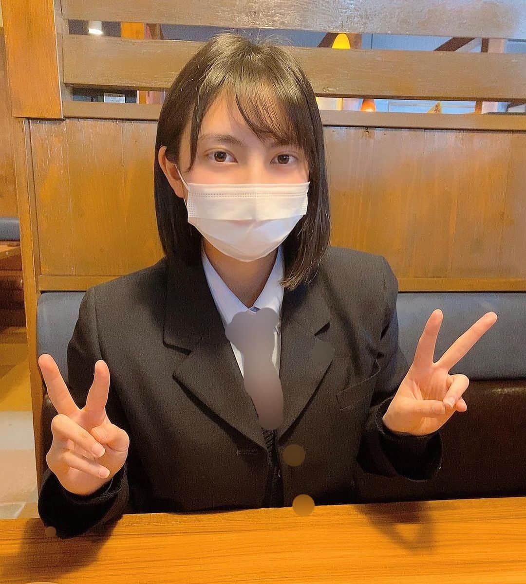 戸羽望実さんのインスタグラム写真 - (戸羽望実Instagram)「ちょーだい？  #高校生 #制服 #jk」4月20日 18時51分 - nozomi_toba0422_official