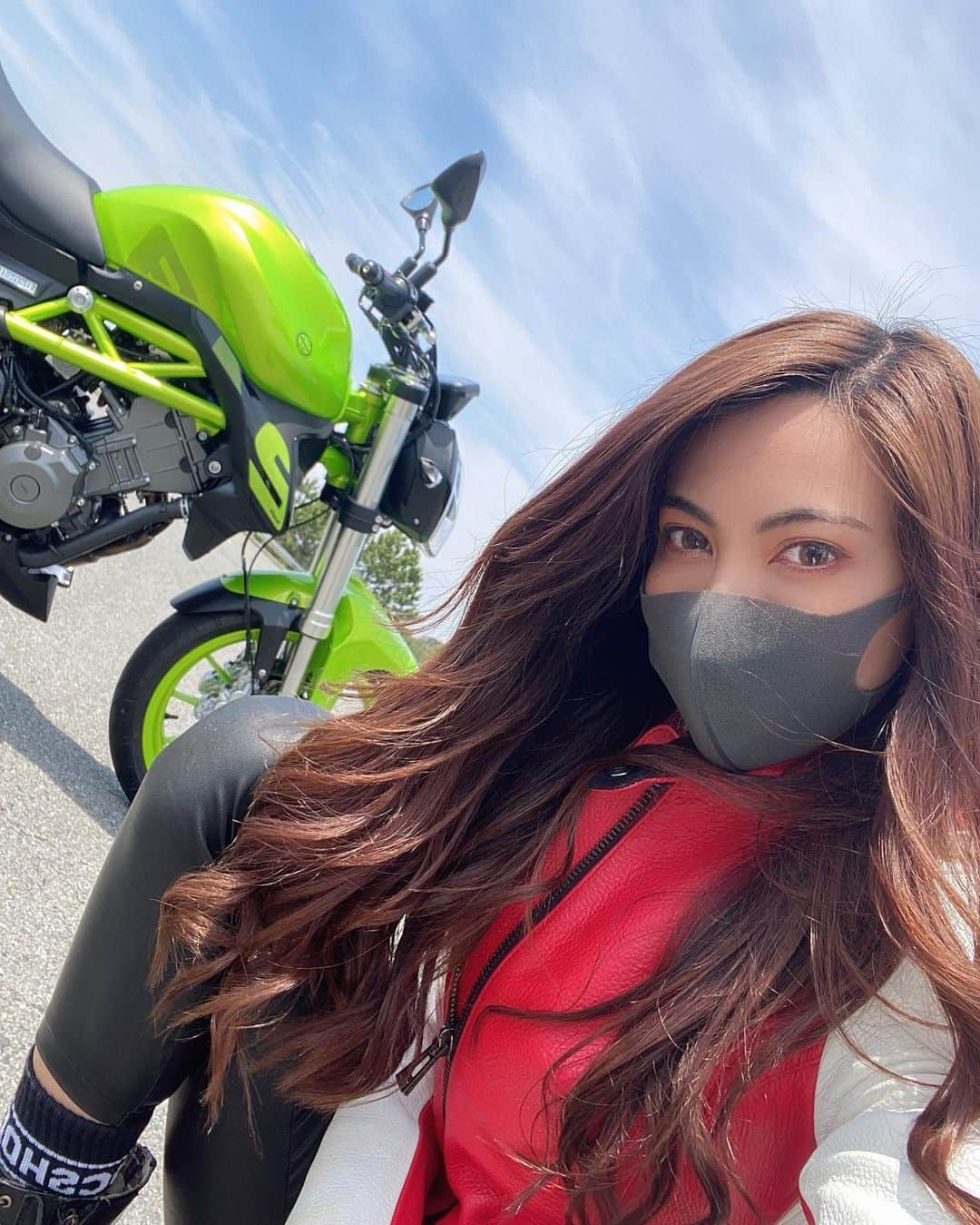 CAMIRAのインスタグラム：「ベネリ🤩この色目立ちそう👌💚  #bikegirl#motorcycle#Benelli#ベネリ#バイクのある生活#バイク女子」