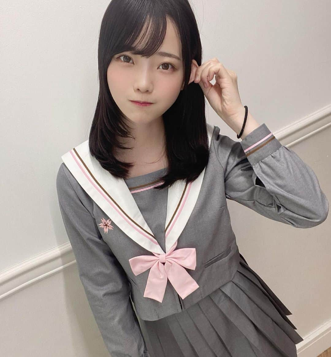 新谷姫加さんのインスタグラム写真 - (新谷姫加Instagram)「今日は色々な制服を着ました」4月20日 19時43分 - hime._.gram