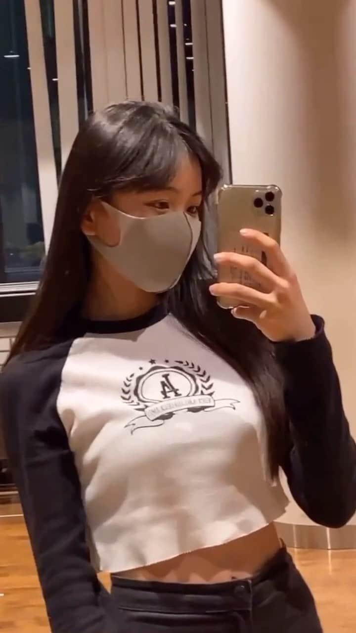 女子高生　スレンダー　自撮り 