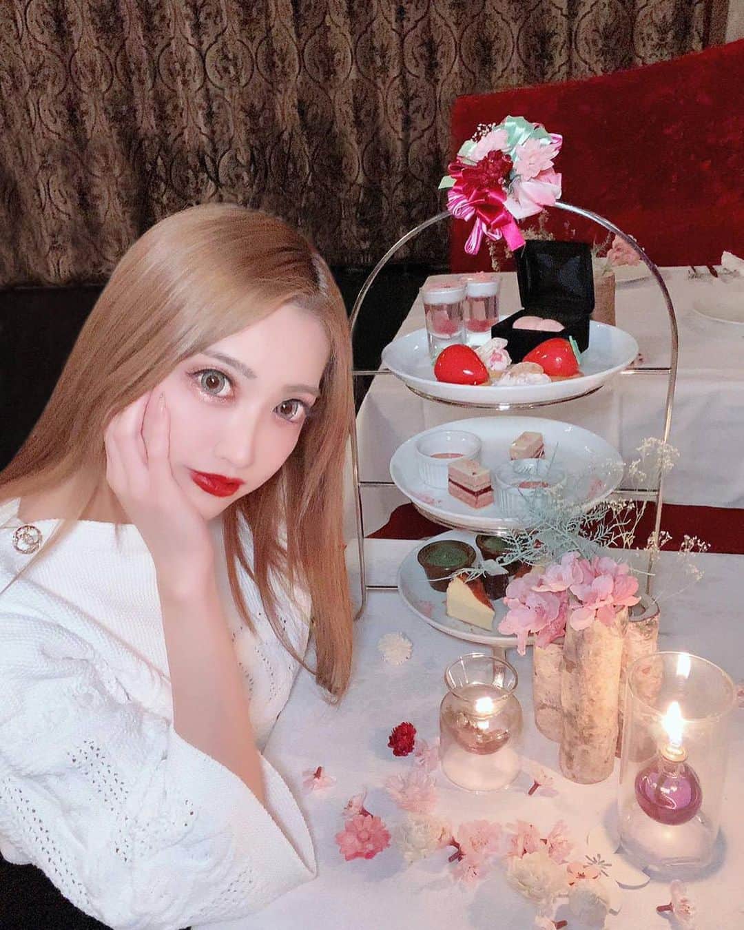 一条葵のグルメインスタ