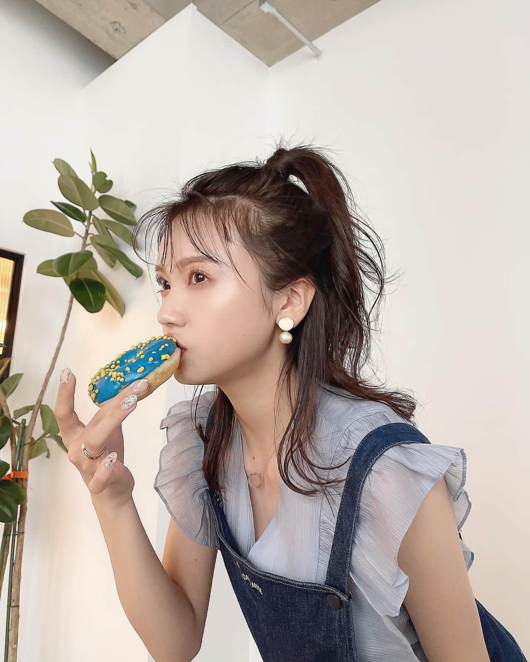 小瀬黎奈のインスタグラム：「甘めれいなさん。🍩💛💙」
