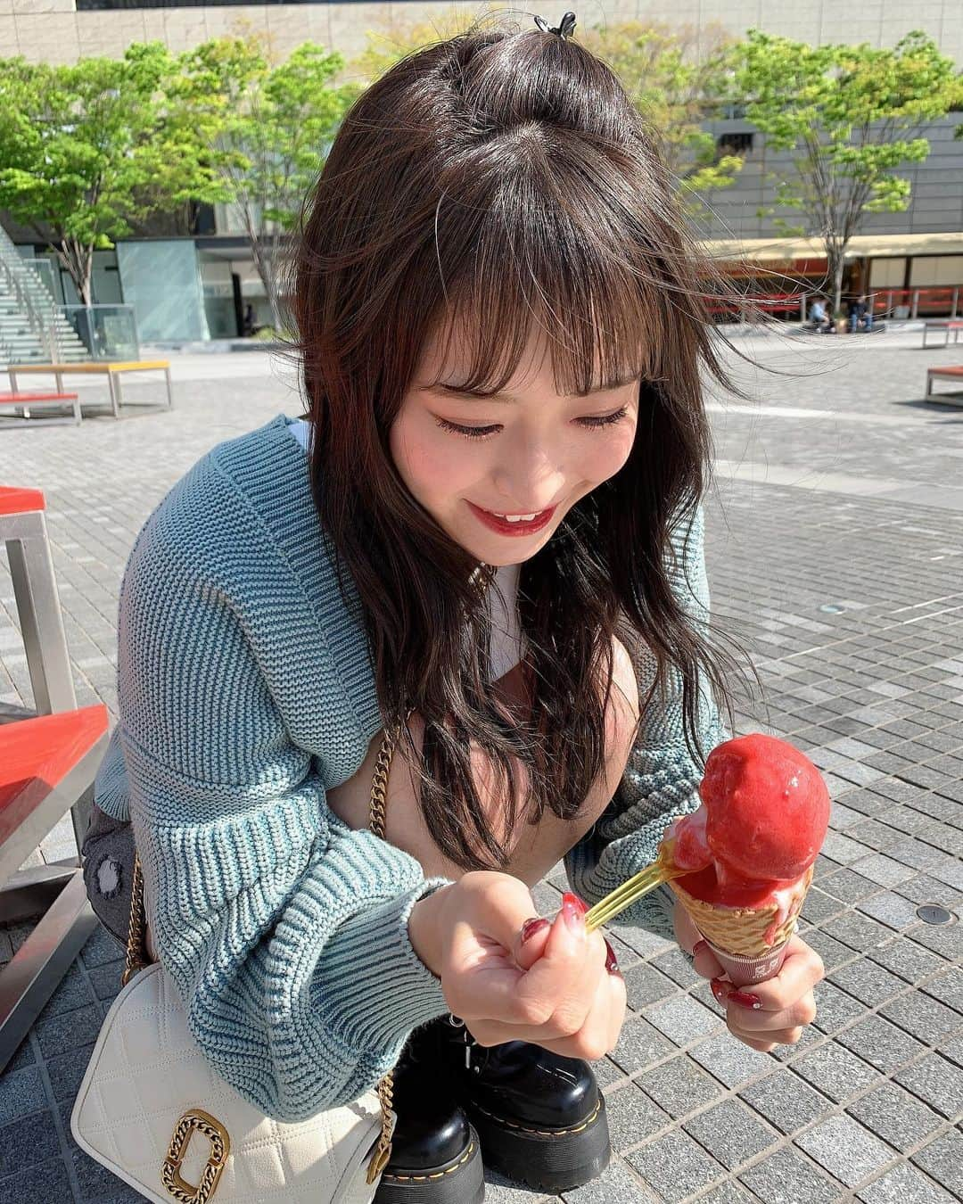 清水里香さんのインスタグラム写真 - (清水里香Instagram)「﻿ アイスぺろぺろ😋﻿ ﻿ ﻿ ﻿」4月20日 21時18分 - partyyy_chu