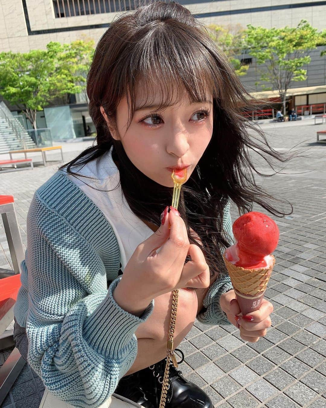 清水里香さんのインスタグラム写真 - (清水里香Instagram)「﻿ アイスぺろぺろ😋﻿ ﻿ ﻿ ﻿」4月20日 21時18分 - partyyy_chu