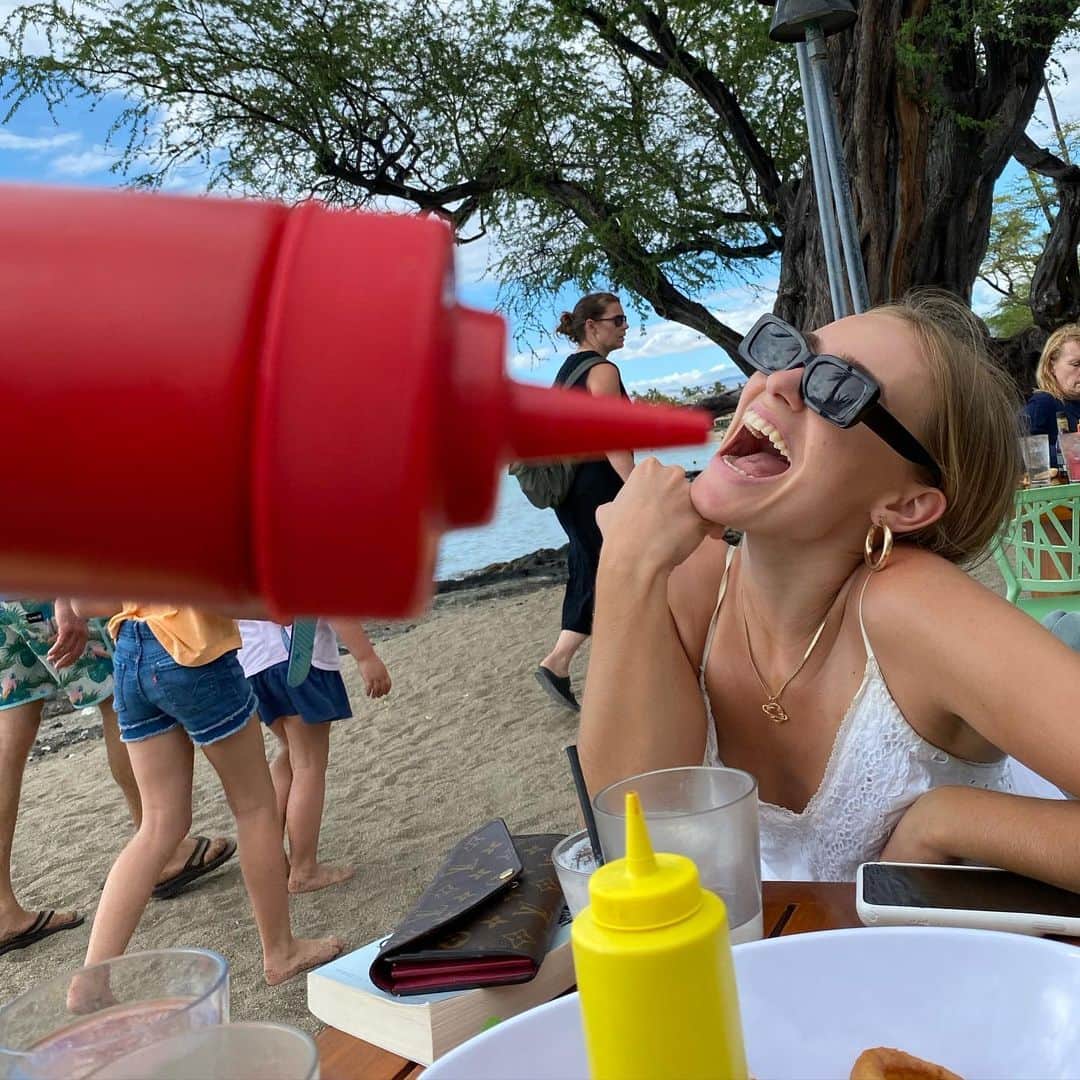 吉原日奈さんのインスタグラム写真 - (吉原日奈Instagram)「Alohaaaaa🌺🤙🏻」4月21日 5時42分 - hina_yshr