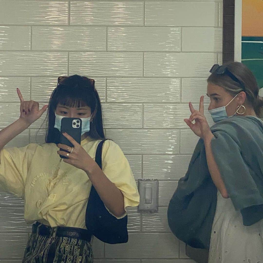 吉原日奈のインスタグラム：「Alohaaaaa🌺🤙🏻」