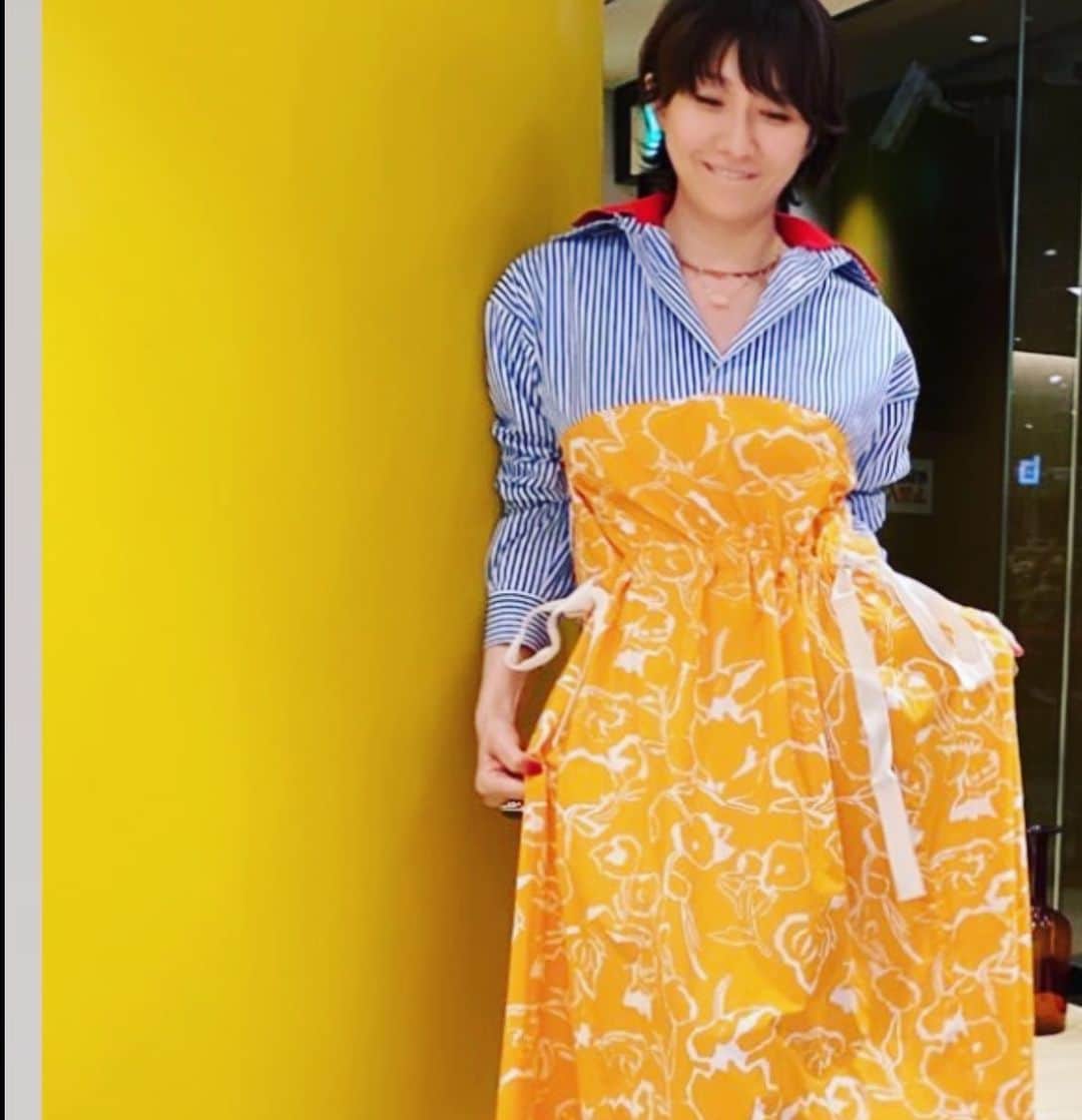 風間ゆみえのインスタグラム：「ようやく春物が着れますね。  ユニークなドッキングワンピース @plan_c_official  #yumie_k_style」