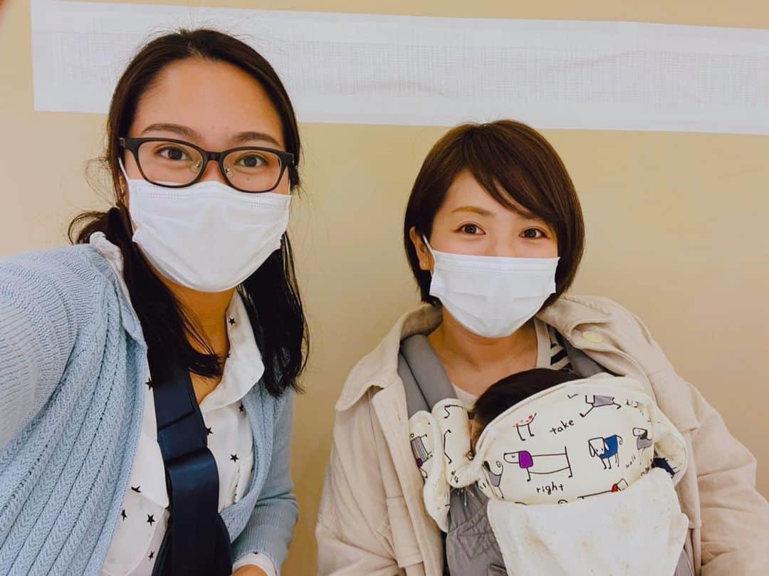 石原あつ美のインスタグラム：「・ ちょっと前のお話。 久本さん　@mana_hisamoto と久しぶりの再会❤️ リモートではマヤ坊と3人で女子会したりしてたけど リアルに会うのはいつぶりか😳✨ あれこれ色んな話聞いてもらったりして 本当どっちが歳上なんだか…😂 この感じは番組やってた頃から変わらず笑 久本さ〜ん！これからも頼りにしてます〜💕💕 ・ 息子君には、真菜ちゃんだよ〜って教えてみたけど 私はいつも久本さんって呼んでるから 口に出したものの ちょっと小っ恥ずかしかったのはここだけの話w w w  #育児 #育児日記 #子育て#子育てグラム  #成長記録 #6ヶ月 #男の子ベビー #6ヶ月ベビー #赤ちゃんのいる生活  #実はab仲間 #いつだって頼れる存在」