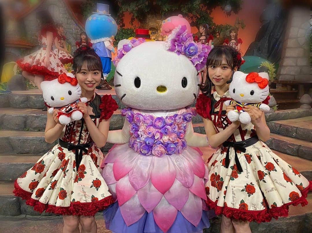 のインスタグラム：「. ୨୧┈┈┈┈┈┈┈┈┈┈୨୧ . CDTV ライブ！ライブ！ サンリオ×AKB48 コラボ🍎🎀 . 世界観がもう可愛くて可愛くて… ずーーーーっと癒やされていました🤤幸 . #サンリオピューロランド  #サンリオ #ハローキティ #キティーちゃん  #cdtvライブライブ #cdtv  #AKB48 . ୨୧┈┈┈┈┈┈┈┈┈┈୨୧」