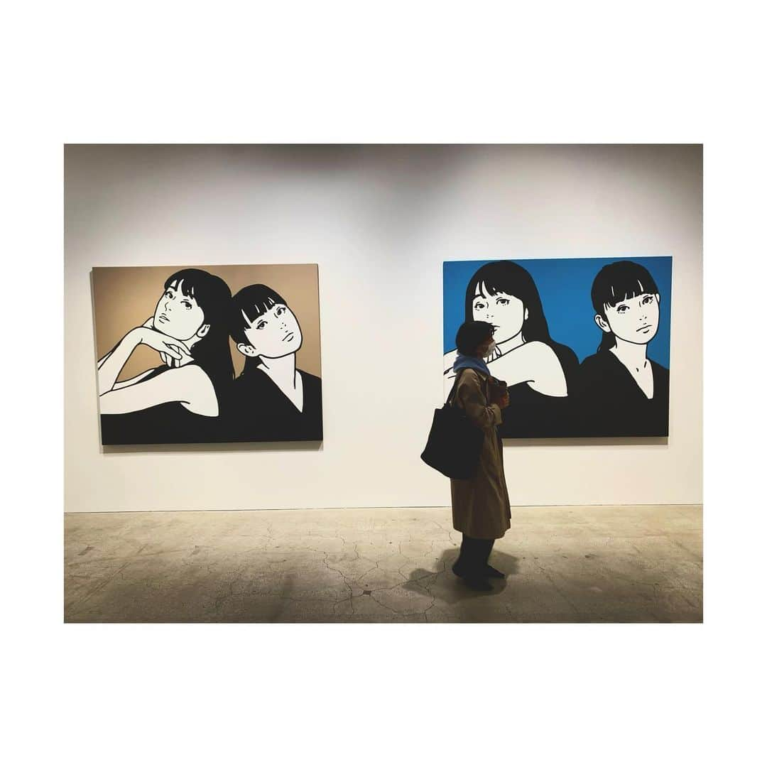 今泉マヤさんのインスタグラム写真 - (今泉マヤInstagram)「. お休みの日にkyneさんの個展へ。 . 無機質なようで訴えかけてくるものがあり… そのときの自分の感情が投影できる作品は おもわず写真におさめたくなるし お部屋に飾りたくなりますね。 . イラストを沢山描くようになってから 絵を見る視点が変わった気がします。 特にその作品の背景や制作プロセスに 興味が湧くようになりました💭 #kyne さん」4月21日 14時59分 - maya.imaizumi