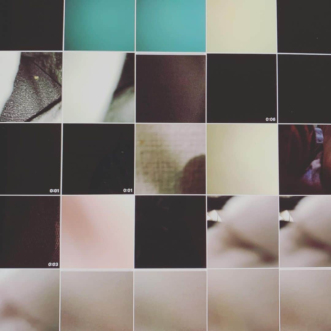のインスタグラム：「赤ちゃん用のiPadで我が子ちゃんが勝手に撮り溜めていた写真たち。 #masterpiece」