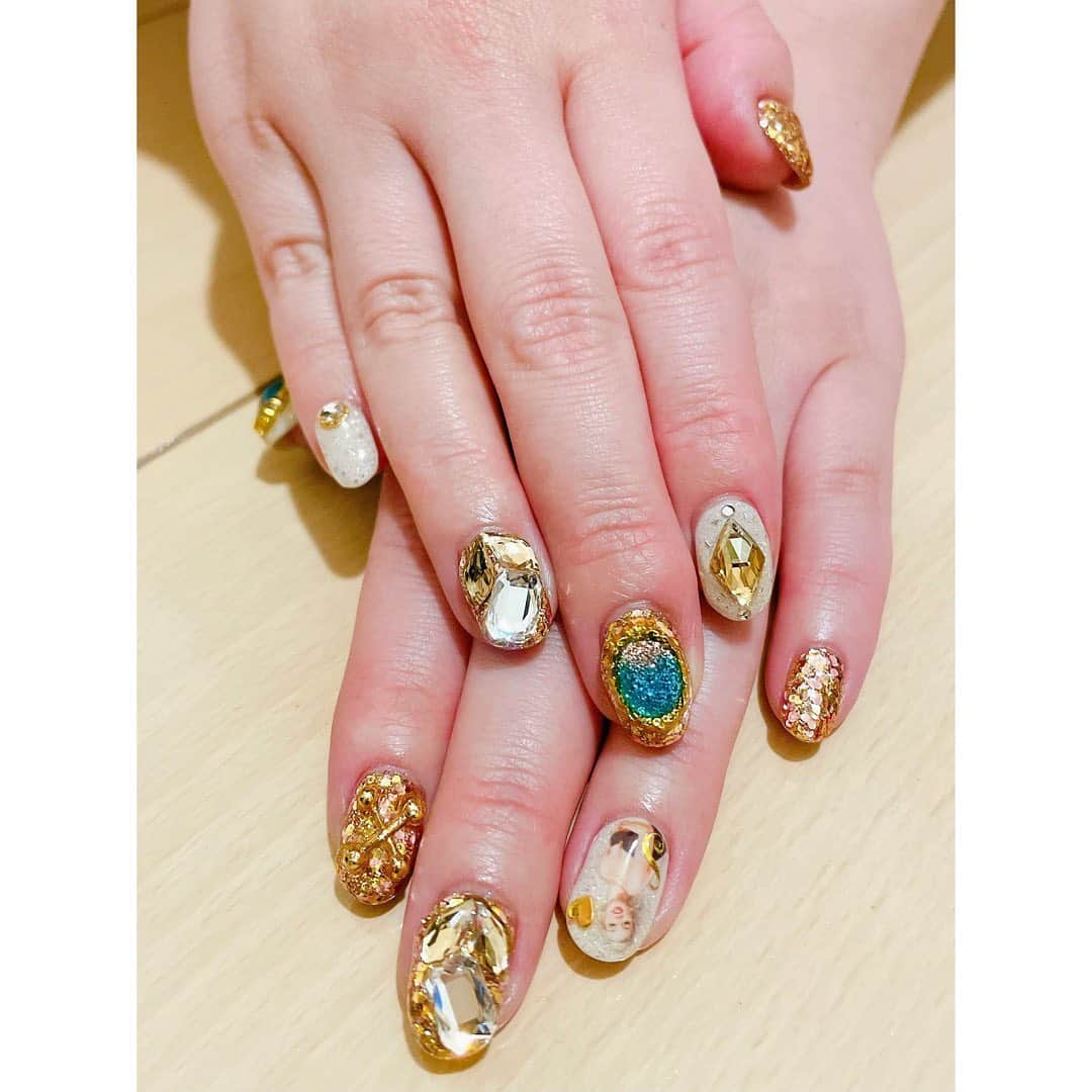 西村ニーナさんのインスタグラム写真 - (西村ニーナInstagram)「今回もめちゃかわにしてもらったぁ💕  #newnail #デカパーツネイル #マリリン」4月21日 19時19分 - nishimura_nina