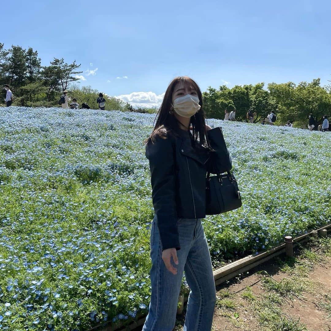二瓶有加さんのインスタグラム写真 - (二瓶有加Instagram)「. 行けてよかった🌷🌷🌷 天国みたいな場所でした😇🌸 . 癒された🐾 . #春　#お花畑 #昭和記念公園」4月21日 20時19分 - niheeeey.pink1020