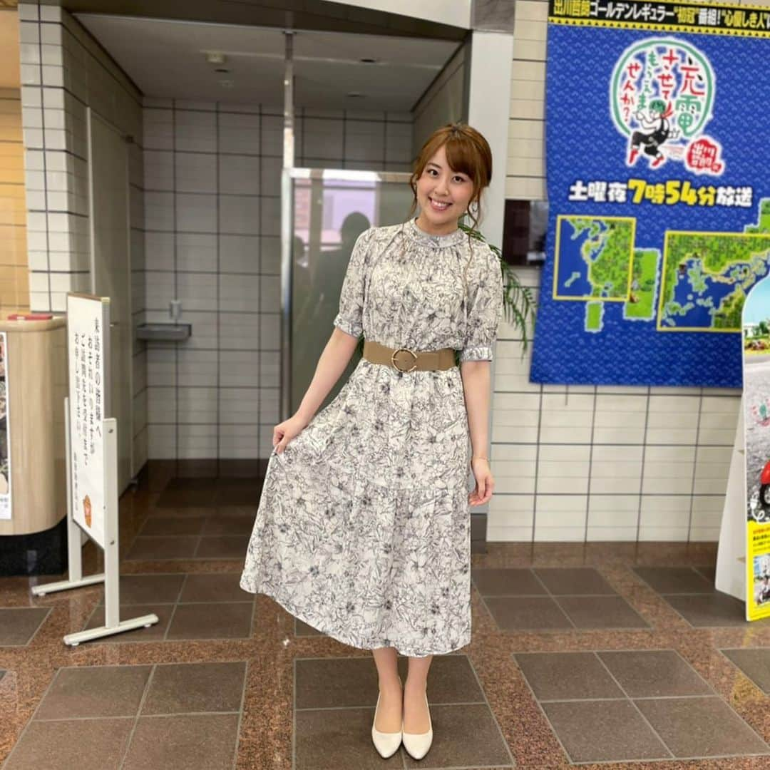 磯田彩実さんのインスタグラム写真 - (磯田彩実Instagram)「. . けいナビの衣装も春夏仕様になってきました👗🤍. . 今週の特集は函館の#イカ#🦑. . このところ、本当に見かけなくなり、 値段も高くなりましたよね、イカ🦑。. . イカの行方はどうなったの？ とか、 イカの代わりに○○の魚が…！ とか、 現状に加えて、 イカにかわる？グルメもご紹介します📺. . . ぜひご覧ください🎥. . . #tvh#けいナビ#アナウンサー#磯田彩実. #衣装#ルディックパーク. #函館#烏賊#イカ漁 @ludic_park」4月21日 21時00分 - ayami_isoda.tvh7