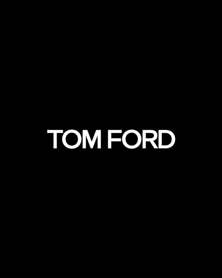グレース＝カンクラオのインスタグラム：「@TOMFORDBEAUTY #TOMFORDBEAUTY #WHITESUEDE @_gandaganda_ @achirakul @noppasit_vote @pimpatty」