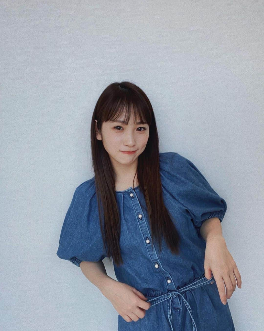 川栄李奈さんのインスタグラム写真 - (川栄李奈Instagram)「こんばんは☺︎ leurlogetteのお洋服を着てテンションの高い日。 最近の私の微妙な変化に気付く方はいるのだろうか😏」4月21日 22時06分 - rina_kawaei.official