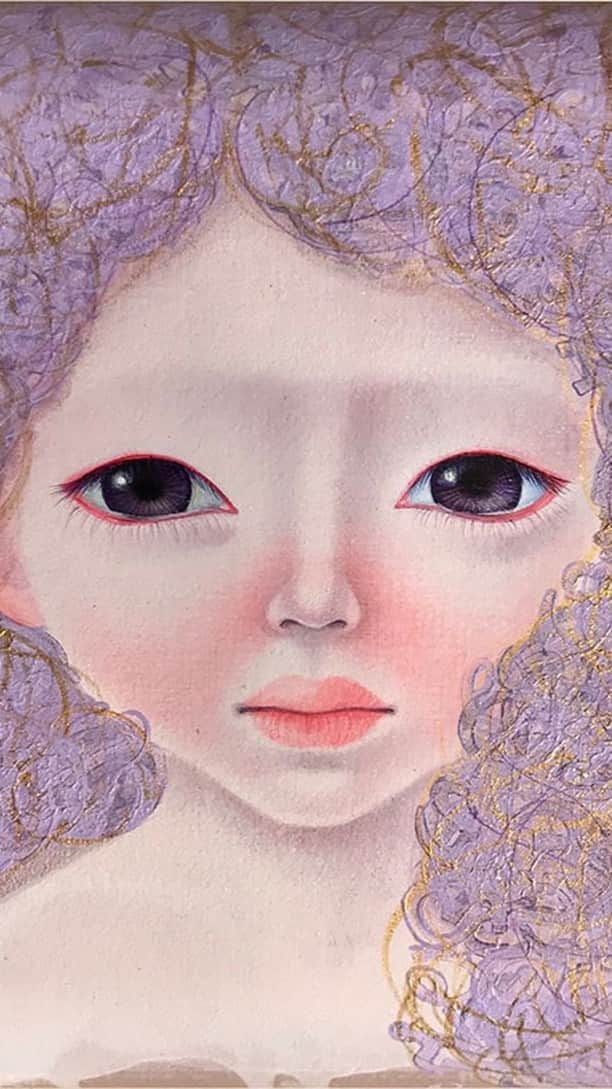 のインスタグラム：「『＆ ME』Blueは。。。↓ https://youtu.be/4ivvzn0KZUw Subscribe please!!! https://www.youtube.com/user/KodomonoHitomiStaffA?sub_confirmation=1  The title of the work "The answer that I reached with the past words as clues" Acrylic on canvas2017 w53cm×h45.5cm F10  20th anniversary exhibition "CHILD STORY" To celebrate the 20th anniversary of debut, release from 1996 to the new work at once! September 12 (Tue) - October 01 (Sun) in 2017 10:00 - 19:00 (until the last day until 16:00) 19 (Tue), 25 (Monday) is closed  +Profile Born in Osaka Japan, 1971,Work is Created in Japan. Born Male, But as a Result of G.I.D(Gender Identity Disorder),In 2002 Desided to Undergo a Series of Treatments in Order to Fullfill the Desire to Become a Woman. Most of Kozo's Illustrations are Based on Images of Children Who Are, She Feels, Reflections of Their World Around Them. In Flounced by Meir Parents and Living Environment, Mirroring Society.  +statement I was born with having female mind whether if that's a mischief of God...  When I was little, I couldn't do anything about that even though I had a doubt about my body. I have also suffered from pains in my mind because I couldn't accept the fact of not being able to get pregnant.  At that time, painting of pictures saved my life. Even though I cannot get pregnant and have babies, I can paint pictures of children....Painting of pictures has become of the only way for me to confirm, ''I am here.''  To know about children more, I started to work at the nursery school. While involving with those children, I have found one thing about them. That is, children are like a ''mirror of reflecting this society''  Children are thinking more than we think. They are also very hard workers than we think.Children cannot live without depending on adults. Therefore, they try to be smarter to accommodate with their environments. Some children can change themselves freely because of adults. A sense of incongruity, loneliness, and unreasonableness are created inside of those children because of pure minds...  Children have many complicated feelings more than we think.   #アート  #アートポスター  #アート好きな人と繋がりたい  #アートのある暮らし  #アートギャラリー  #アート作品  #グラフィティアート」