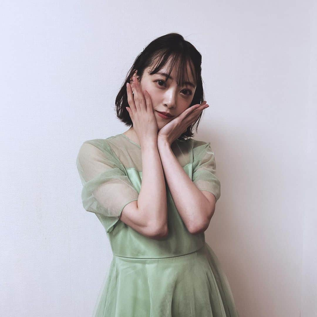 堀未央奈さんのインスタグラム写真 - (堀未央奈Instagram)「🧚🏻‍♂️🍃👒🪞🌷  急募 眠気に打ち勝つ方法…」4月21日 22時56分 - horimiona_official