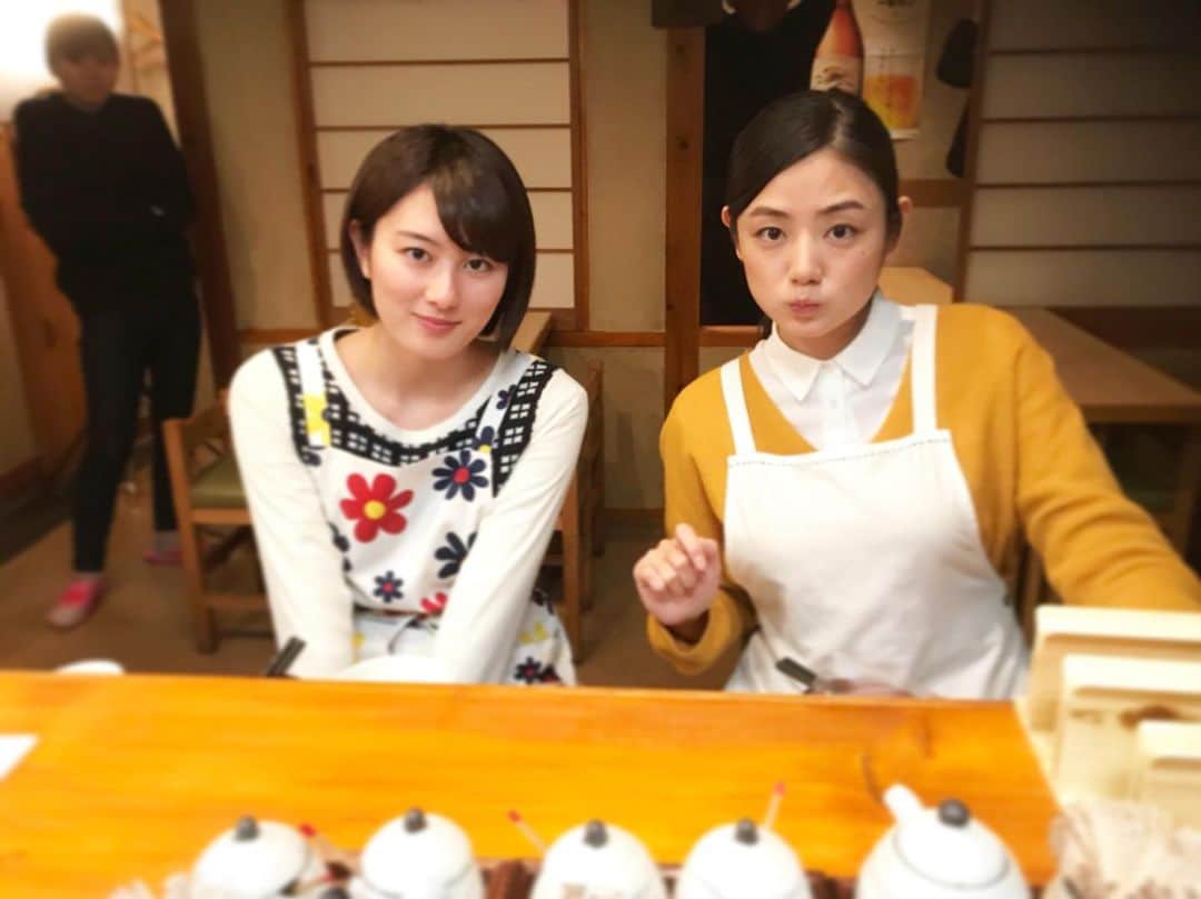 片山萌美のインスタグラム：「izakaya bottakuri #居酒屋ぼったくり  最近、よくコメントくるので🍶  撮影場所は #居酒屋まつぼっくり　として お店がございます🤍 最高に美味しいのでぜひ🤍」