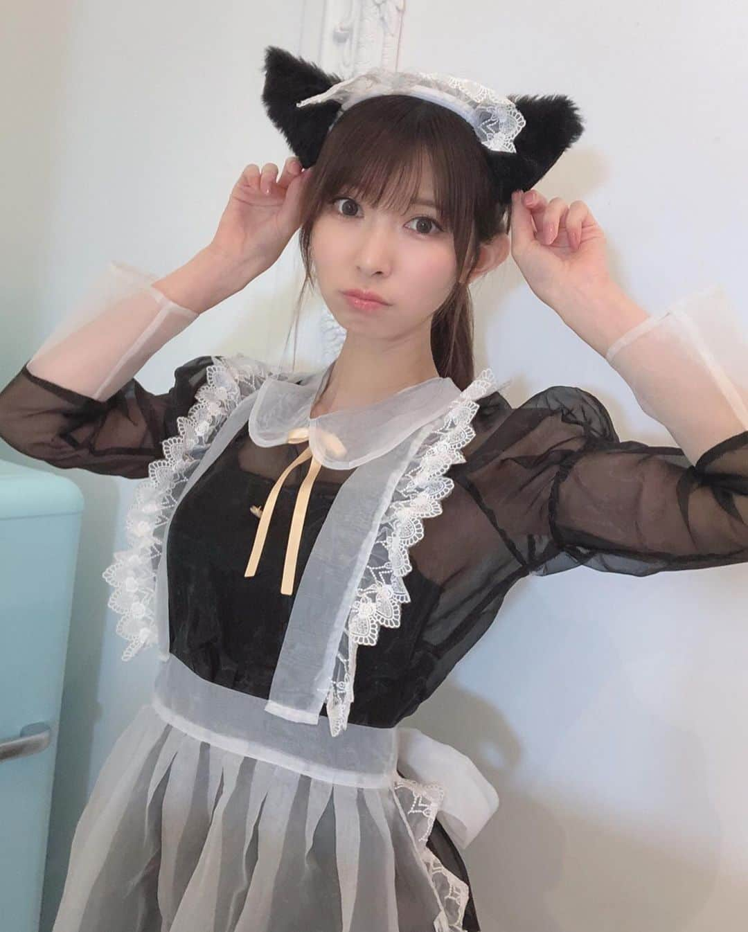 璃波さんのインスタグラム写真 - (璃波Instagram)「ねこみみメイド🐱 久しぶりの投稿です☕️💕  🖤Cat ear maid🖤  ・ #メイド #メイド服 #撮影会  #撮影会モデル #catears #catear #maid #maidcosplay #cosplay #costume #japanesegirl #photooftheday #selfie #followme #follow #love #instagood #메이드 #코스프레 #셀카 #촬영 #인물 #좋아요환영 #コスプレ #コスプレイヤー #璃波」4月21日 23時43分 - rinami_13