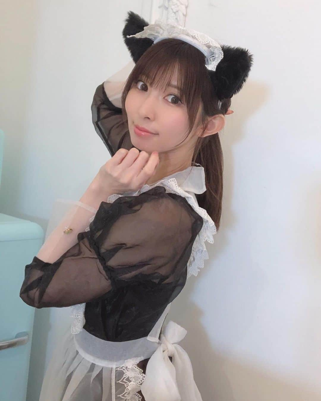 璃波さんのインスタグラム写真 - (璃波Instagram)「ねこみみメイド🐱 久しぶりの投稿です☕️💕  🖤Cat ear maid🖤  ・ #メイド #メイド服 #撮影会  #撮影会モデル #catears #catear #maid #maidcosplay #cosplay #costume #japanesegirl #photooftheday #selfie #followme #follow #love #instagood #메이드 #코스프레 #셀카 #촬영 #인물 #좋아요환영 #コスプレ #コスプレイヤー #璃波」4月21日 23時43分 - rinami_13