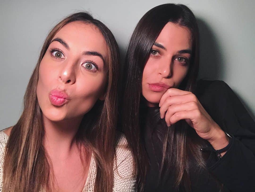 アイラ・トムリャノビッチのインスタグラム：「There’s no one quite like you.  The only one I’m continuously ok with being overshadowed by 👩‍🏫 My best friend forever 🤍  #dirty30」
