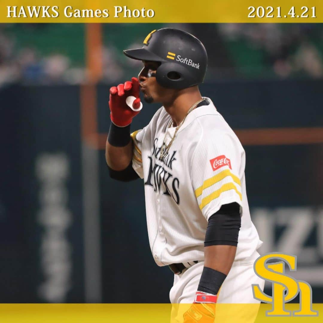 福岡ソフトバンクホークスさんのインスタグラム写真 - (福岡ソフトバンクホークスInstagram)「#hawksgamesphoto #2021年4月21日 #vs東北楽天ゴールデンイーグルス #福岡paypayドーム #softbankhawks #ホークス #鷹く！」4月22日 11時31分 - softbankhawks_official