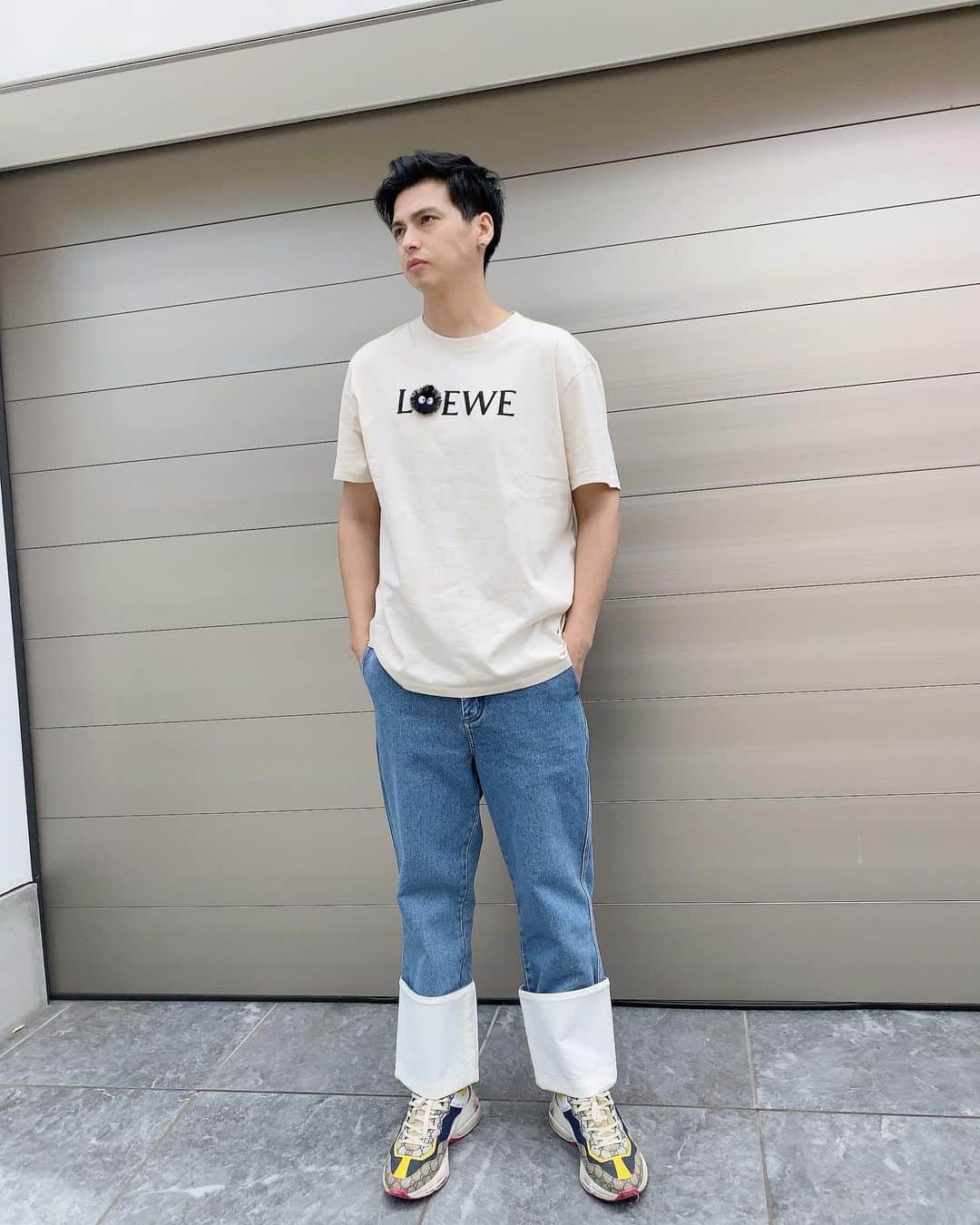 アレクサンダーのインスタグラム：「ちょいとloewe 欲しかったdenim  #loewe #GUCCI」
