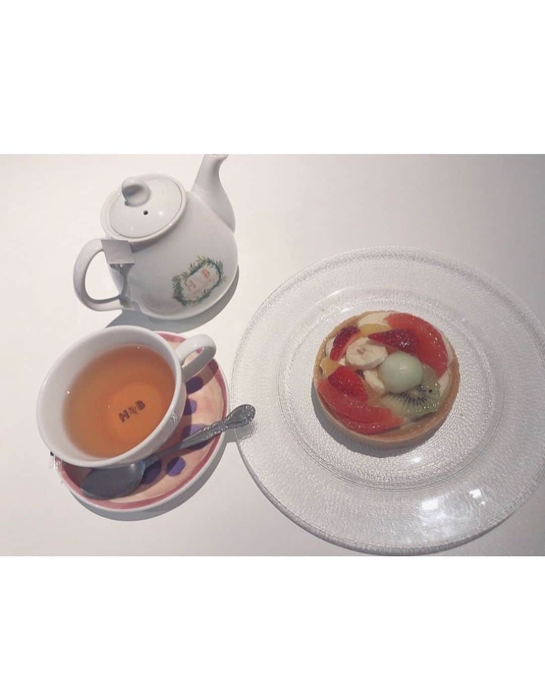 柚乃花さんのインスタグラム写真 - (柚乃花Instagram)「今日は美容dayでしたン💠💠  トリートメントしたりクリニック行ったりした。  待ち時間暇すぎて 珍しく自撮りしてた🤳🍹 排出しちゃお。  あと、美味しそうなタルト屋さん見つけたから入った🍊  ・ ・  #柚乃花 #グラドル自画撮り部 #グラドル自撮り部  #グラドル私服  #photo #gravure #gravuremodel #gravureidol #me #japanesegirl #sexy #new #tokyo #fashion #model #portrait  #インスタグラビア #グラビア #グラビアアイドル #グラドル #ポートレート #撮影会 #撮影会モデル」4月22日 21時32分 - yunoka_history
