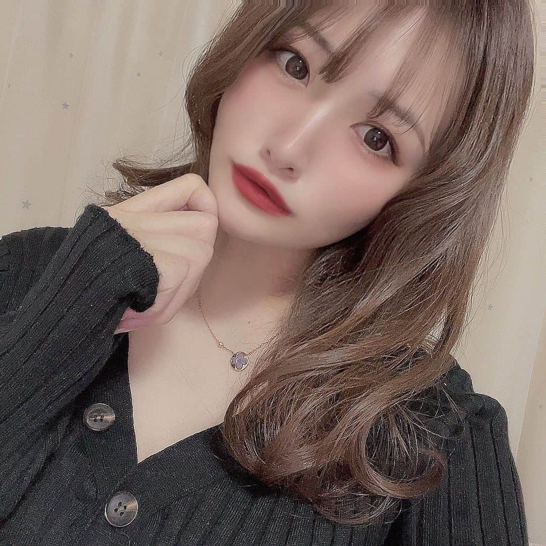 餃子のりさちゃんのインスタグラム：「😈😈😈 人生の八割いやな事 一割いいこと 残りの一割どうでもいいことらしいから 世知辛い世の中頑張って乗り切ろう❗（誰なん）」