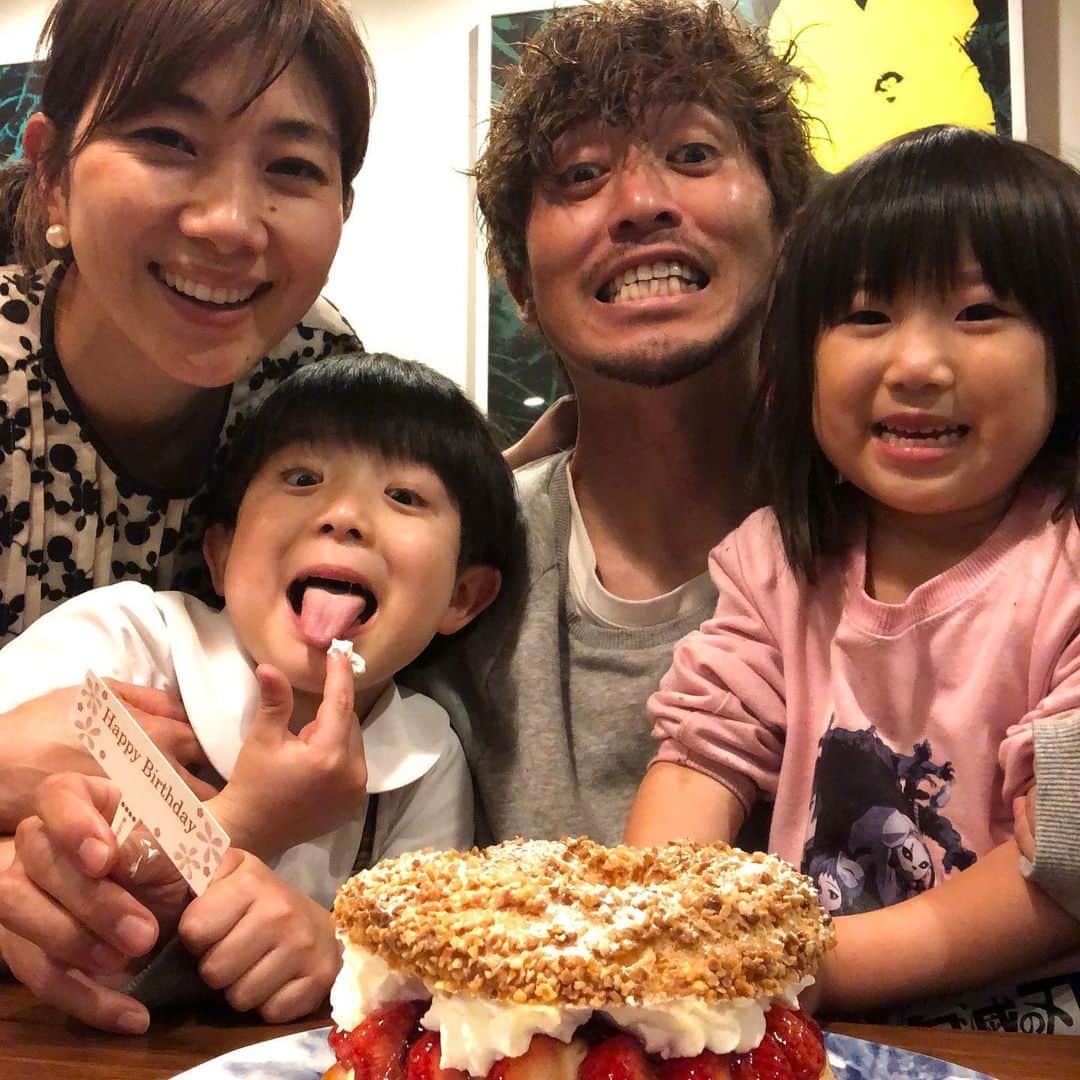 増嶋竜也のインスタグラム：「36歳になりました！！  ついにアラフォーですね😅  自分らしくいろいろなことにチャレンジしていこうと思います😄  これからもみなさんのサポートよろしくお願いします。  仲良くしてね🤣」