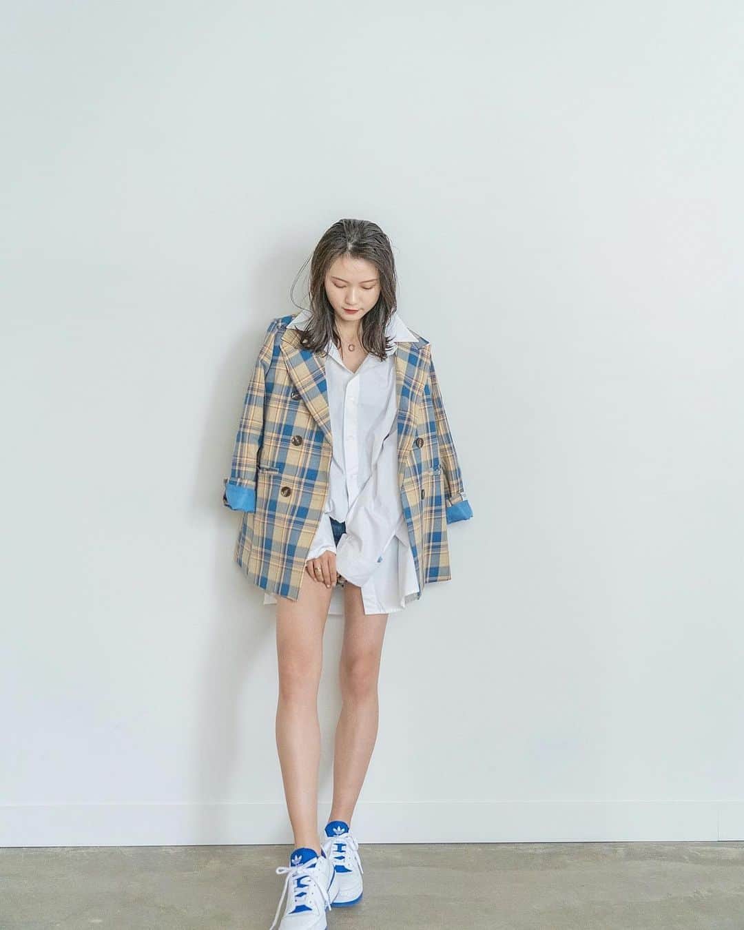 小瀬黎奈のインスタグラム：「😎💙👟🍭」