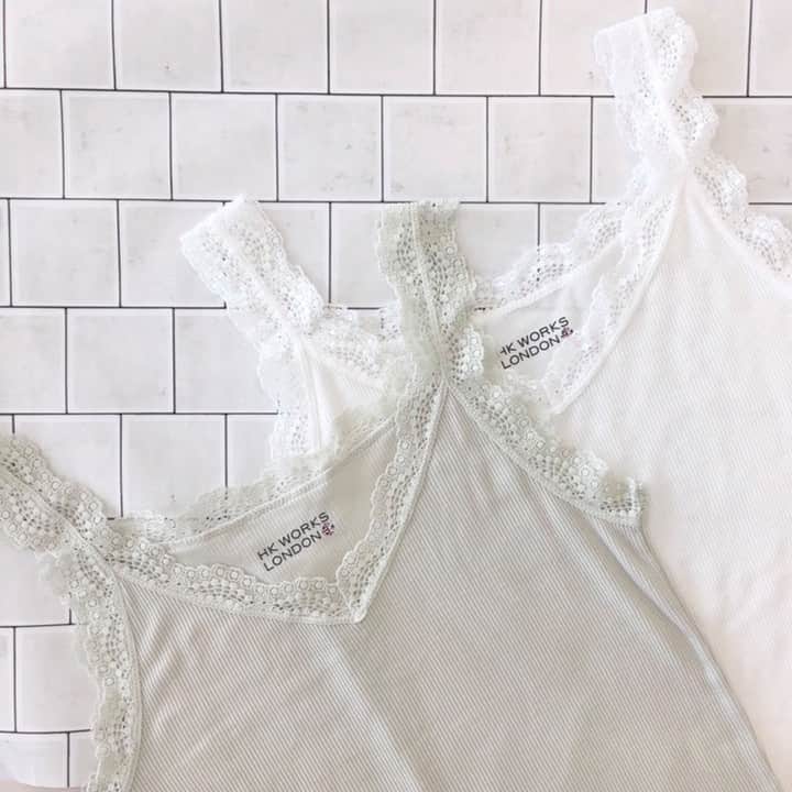 しまむらさんのインスタグラム写真 - (しまむらInstagram)「HK WORKS LONDON-underwear-シリーズから、 好評発売中の新作アイテムをご紹介  トレンド×ベーシックを両立した 素敵アイテムが勢ぞろいしています  今年のイメージモデル・前田希美さん( @maeda_nozomi )の とってもキュートなポスターも、是非お店でチェックしてくださいね  ハーフトップ・ショーツセット 　\1089 インナー　　　　　　　　　 　　\539～  HKの新作アイテムで、インナーライフをおしゃれにアップデートしよう♪  #前田希美 #まえのん #かわいい #トレンド #トレンドカラー #トレンドアイテム #しまむら #しまパト #しまむらパトロール #HKWORKS #hkworkslondon #ブラ #ブラジャー #ショーツ #インナー #カップ付き #カップ付きインナー #ノンワイヤーブラ #レースインナー #下着 #プチプラファッション #プチプラ #プチプラ部 #プチプラ大好き #Inner #bra #underwear」4月22日 15時00分 - grshimamura