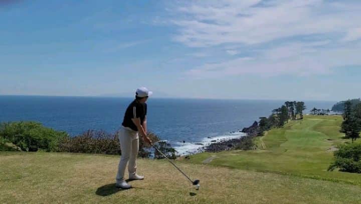 のインスタグラム：「🏌‍♀️good shot 👌」