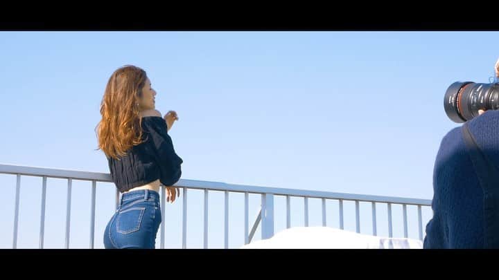 柳めぐみのインスタグラム：「. . 🎥❤️ .  Shooting and editing by @genkitatsuya  . 撮影の時のムービー📽 いつの間にかたくさん撮ってくれてて編集もしてくれた🥺🙏 感謝🥲 . 撮影好き❤️ . #shooting #making #video #真夏みたいな日だった #撮影 #みんなに感謝 #柳めぐみ #megumiyanagi」