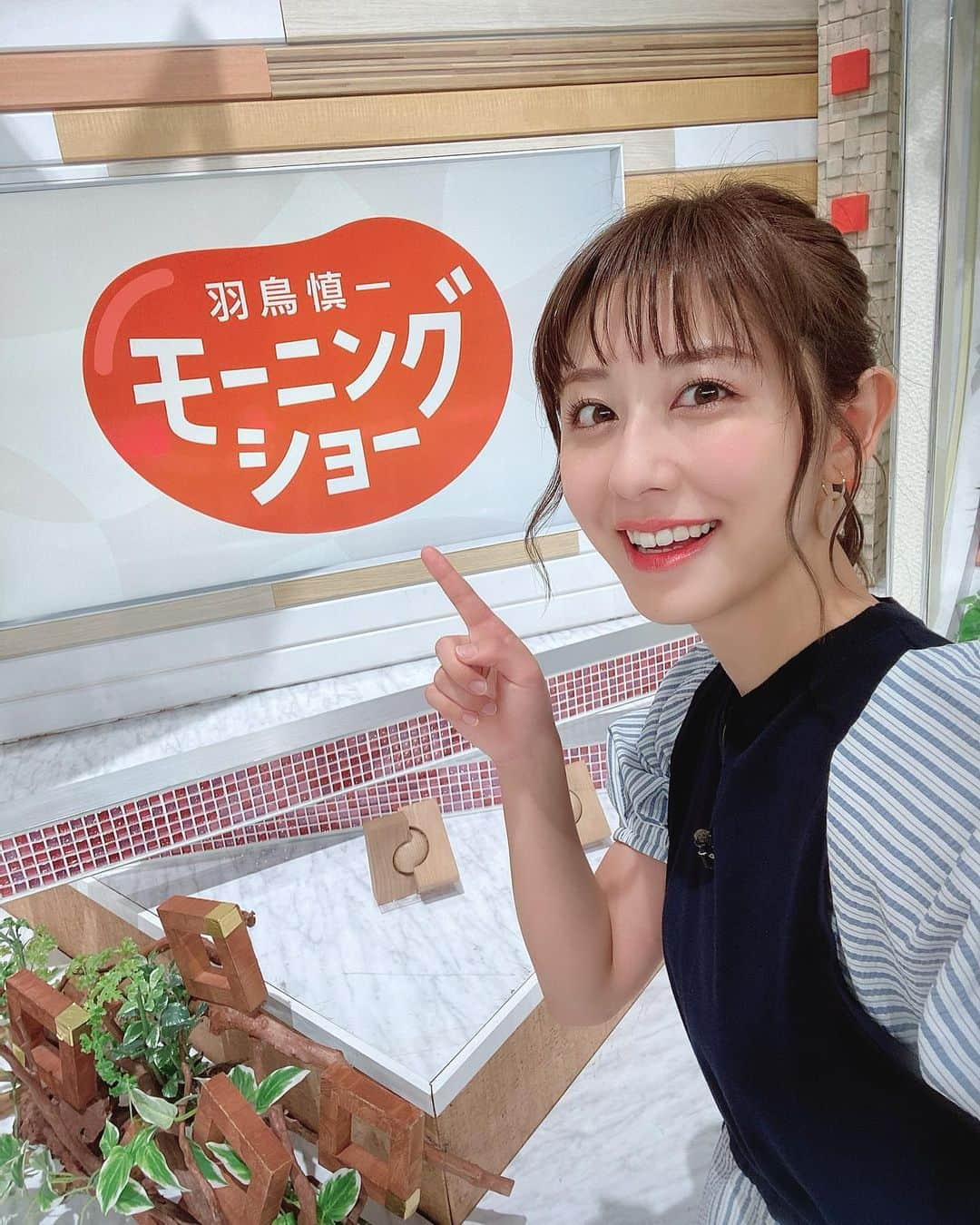 斎藤ちはるさんのインスタグラム写真 - (斎藤ちはるInstagram)「モーニングショーもリニューアル🥰 ロゴや、デザイン、テーマソングまで✨ . 気持ち新たに、元気に明るく頑張ります☺️ . . #テーマソング は #milet さんが #モーニングショー のために #書き下ろし てくださいました🥲 #明るく て #元気 になれて #スタイリッシュ な曲✨ #wakemeup #ありがとうございます 🌸 . . #斎藤ちはる#テレビ朝日アナウンサー#テレビ朝日#テレ朝#アナウンサー#羽鳥慎一モーニングショー#ロゴ#デザイン#テーマソング#テーマ曲#オープニング曲#オープニング#オープニングテーマ#ミレイ さん#オリジナル#ソング#happy#❤️」3月29日 20時06分 - chiharu_saito_ex