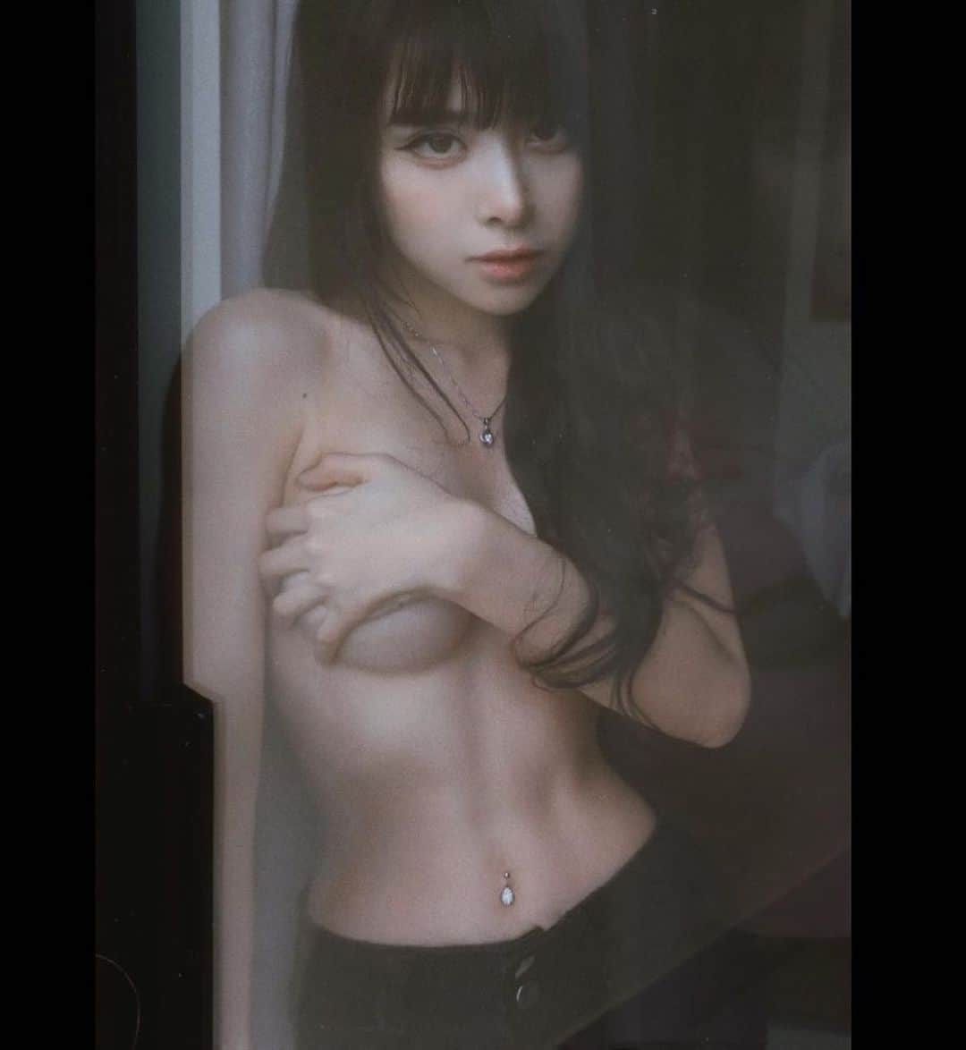 Shikaさんのインスタグラム写真 - (ShikaInstagram)「Model: Hạnh Bích Trần / @__hanhbichtran__」3月30日 2時29分 - shika.kamisaka