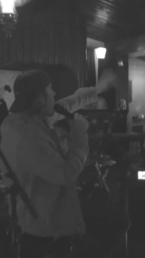 ジャスティン・ビーバーのインスタグラム：「Congrats on #1 🎥: @rorykramer」
