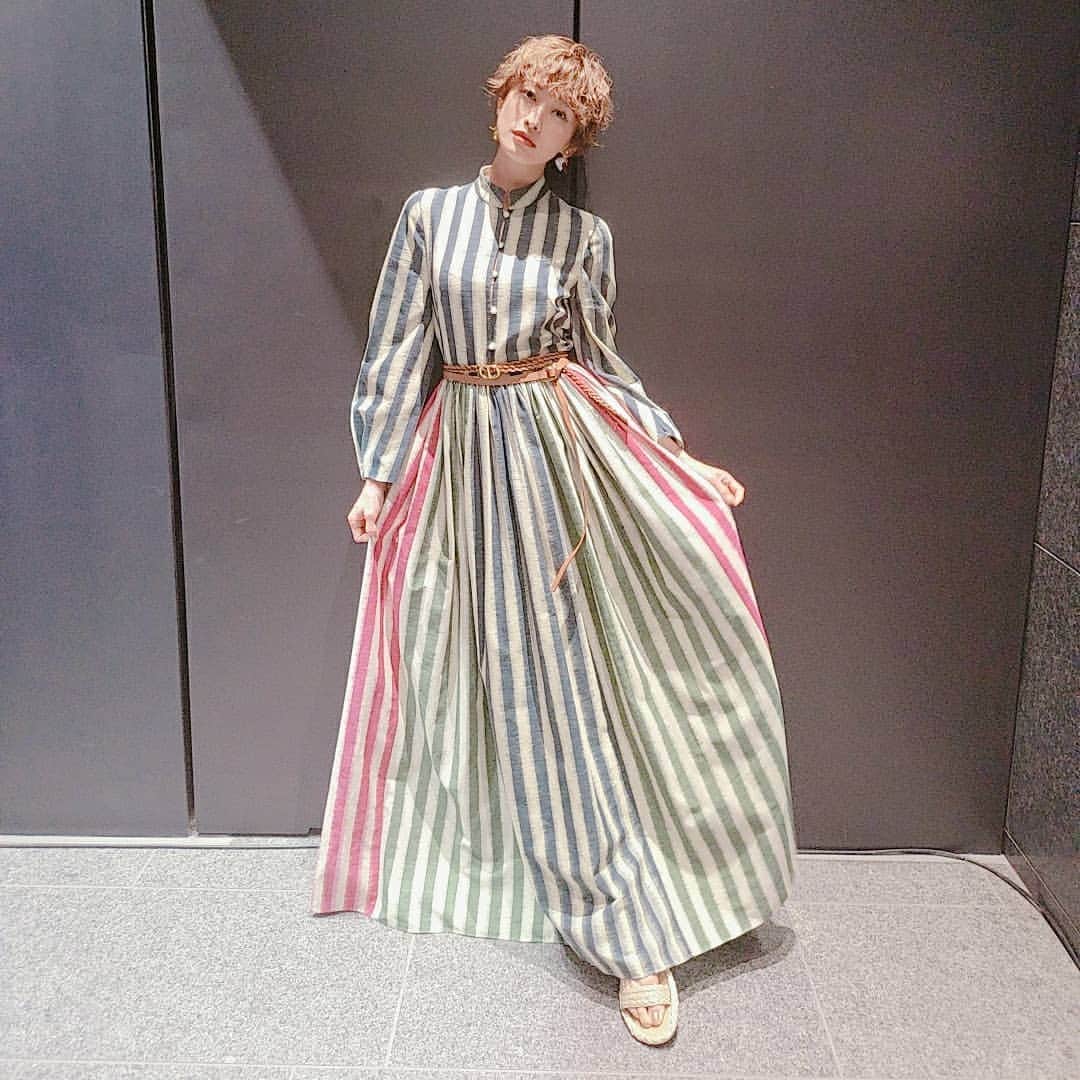 のインスタグラム：「先日のお衣装♡♡♡  @dior  とても素敵でした❤️」
