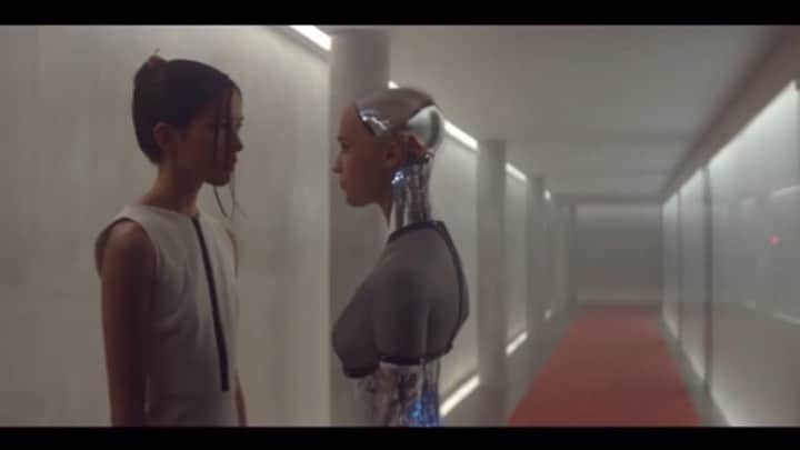 アリシア・ヴィキャンデルのインスタグラム：「If I do, are you ever going to let me out? #ExMachina」