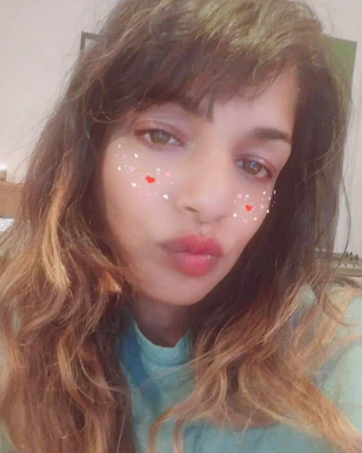 M.I.A.のインスタグラム：「Waiting waiting yar, I have a gipt for u.」