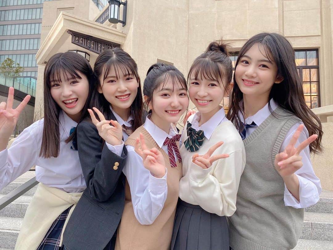 加藤咲希のインスタグラム：「5G👶🏻🎶 . #nicola #ニコラ #ニコモ #モデル #ニコラモデル #加藤咲希 #若林真帆 #安村真奈 #小林花南 #町田恵里那 #5G #jk #jk1 #fjk #04line #05 #04 #かとぅ #かとっこ🐱🌸 #オフショ #オフショット」